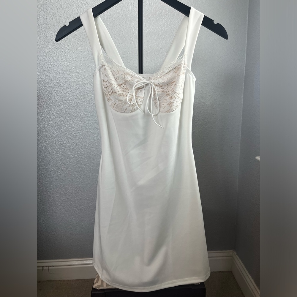Elegant White Lace Mini Dress